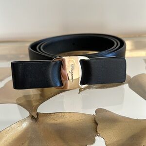 Salvatore Ferragamo Black Leather Bow Belt